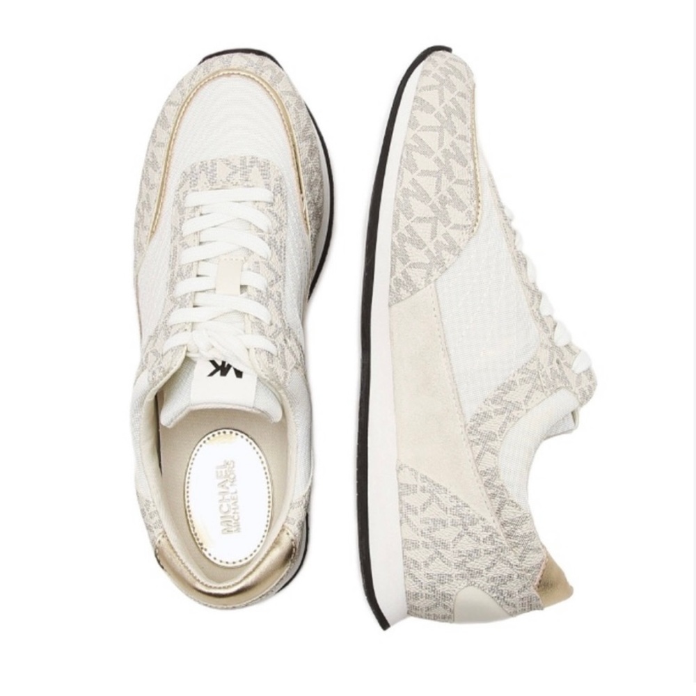 NWT Michael Kors Women's Cream Sneakers - Size 7